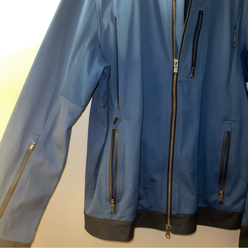 Lululemon Technical Jacket With Multiple Pockets - image 6